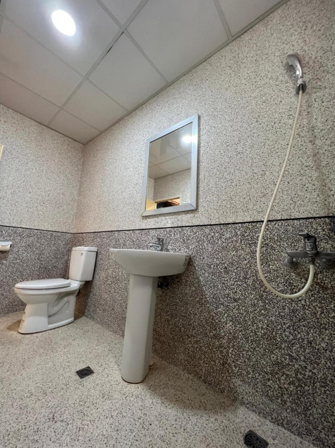 Chang Ti Metropolis Commercial Hotel Čung-li Exteriér fotografie
