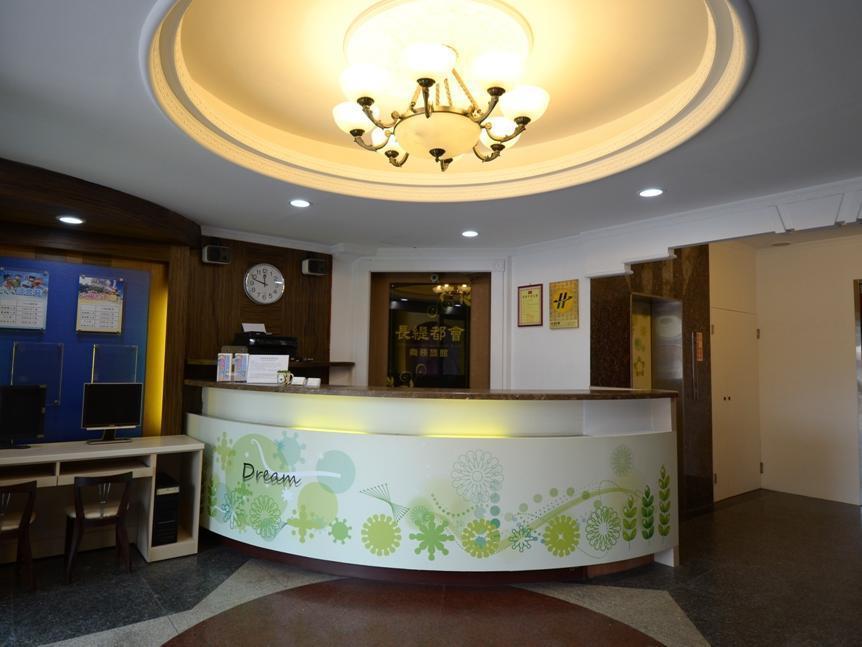 Chang Ti Metropolis Commercial Hotel Čung-li Exteriér fotografie
