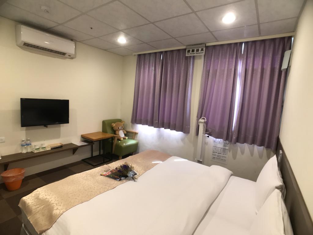 Chang Ti Metropolis Commercial Hotel Čung-li Exteriér fotografie