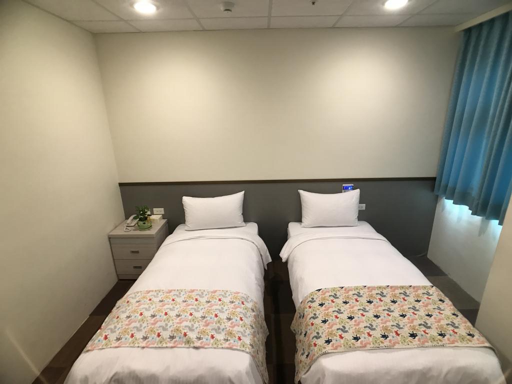 Chang Ti Metropolis Commercial Hotel Čung-li Exteriér fotografie