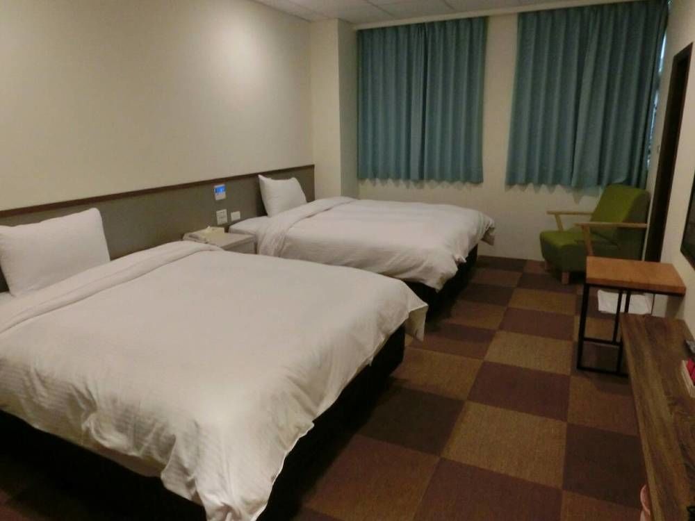 Chang Ti Metropolis Commercial Hotel Čung-li Exteriér fotografie