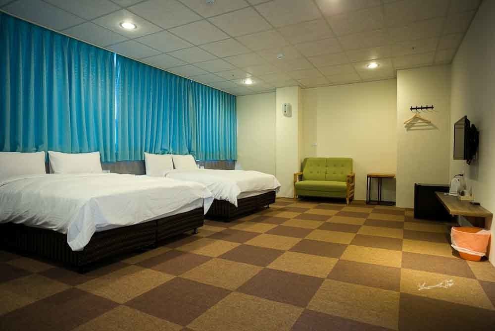 Chang Ti Metropolis Commercial Hotel Čung-li Exteriér fotografie