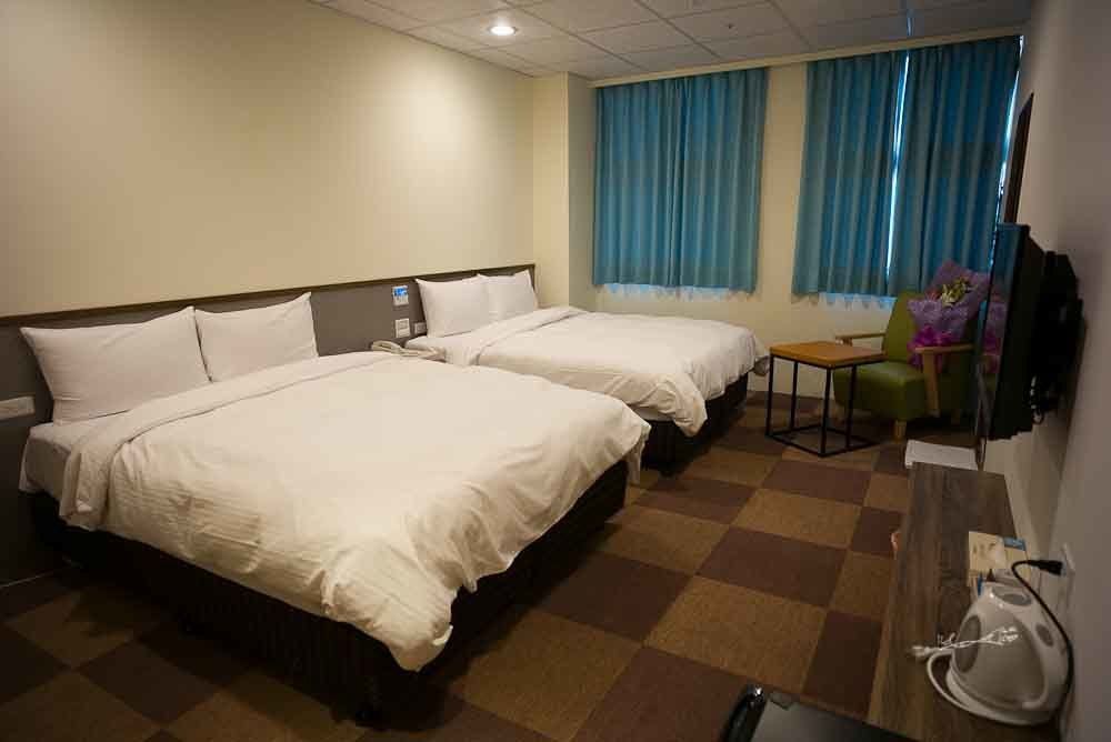 Chang Ti Metropolis Commercial Hotel Čung-li Exteriér fotografie