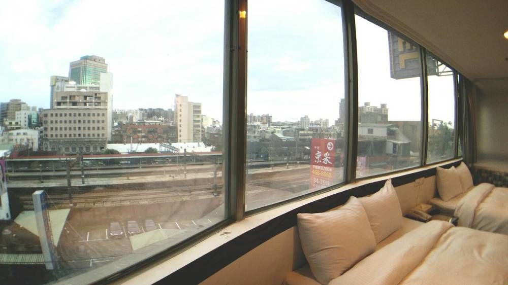 Chang Ti Metropolis Commercial Hotel Čung-li Exteriér fotografie